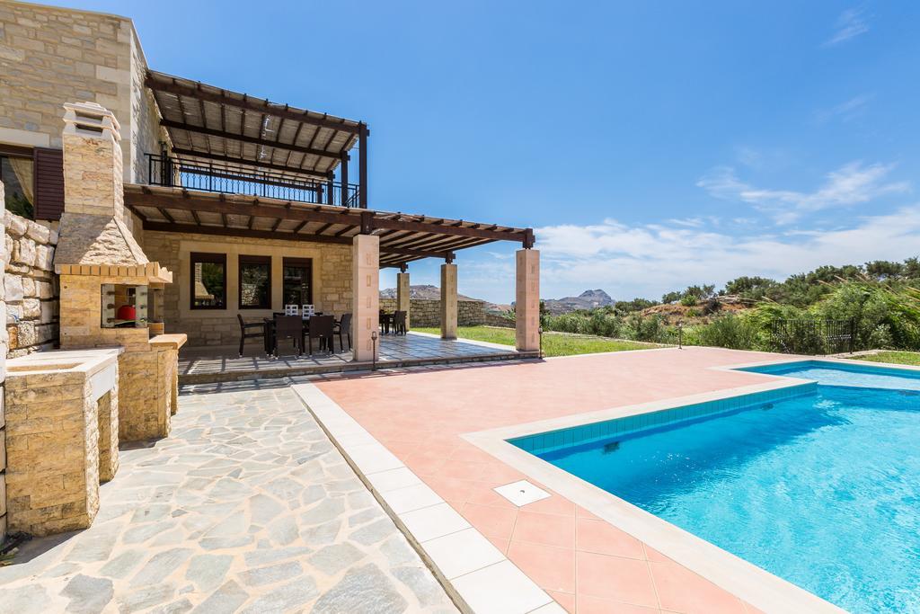 Poseidon Villa, Nestled In The Picturesque South, By Thinkvilla Lefkogeia ภายนอก รูปภาพ